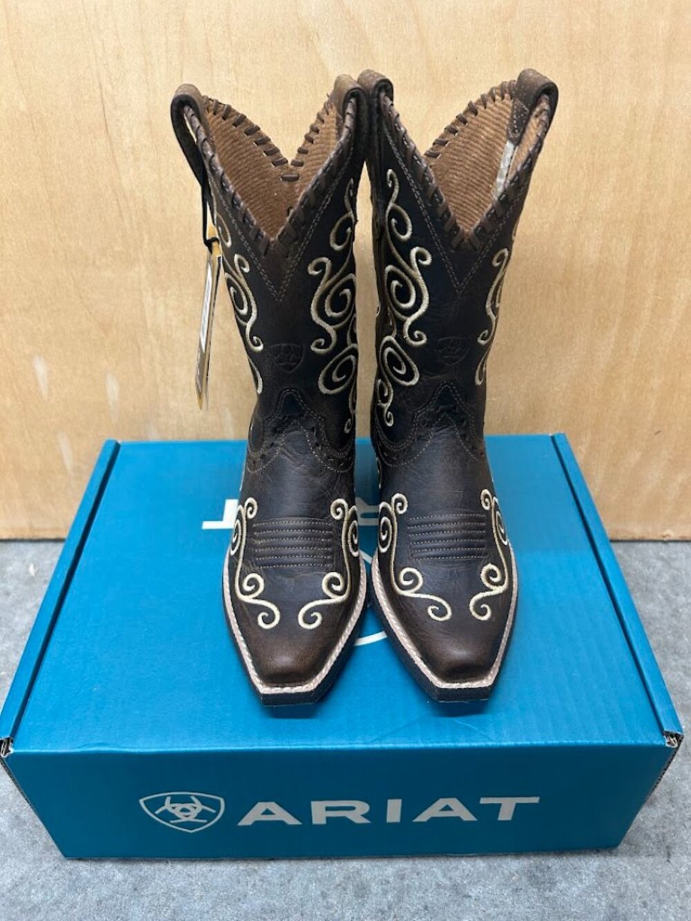 Girls Ariat 10010256 Shelleen Western Style Brown Snip Toe Boots Size 9 - Picture 3 of 9